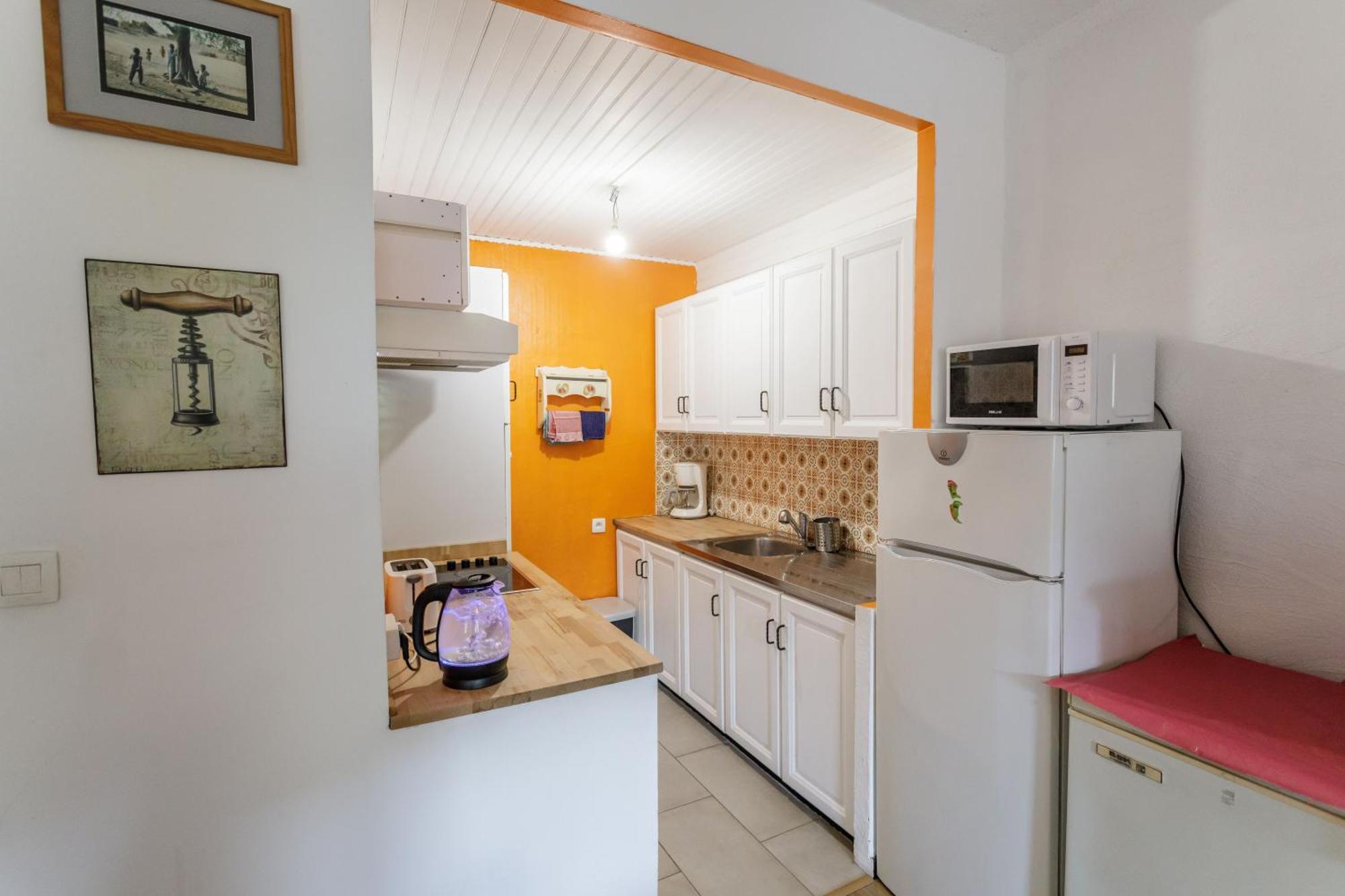 Gite Rue Tranquille Padern エクステリア 写真