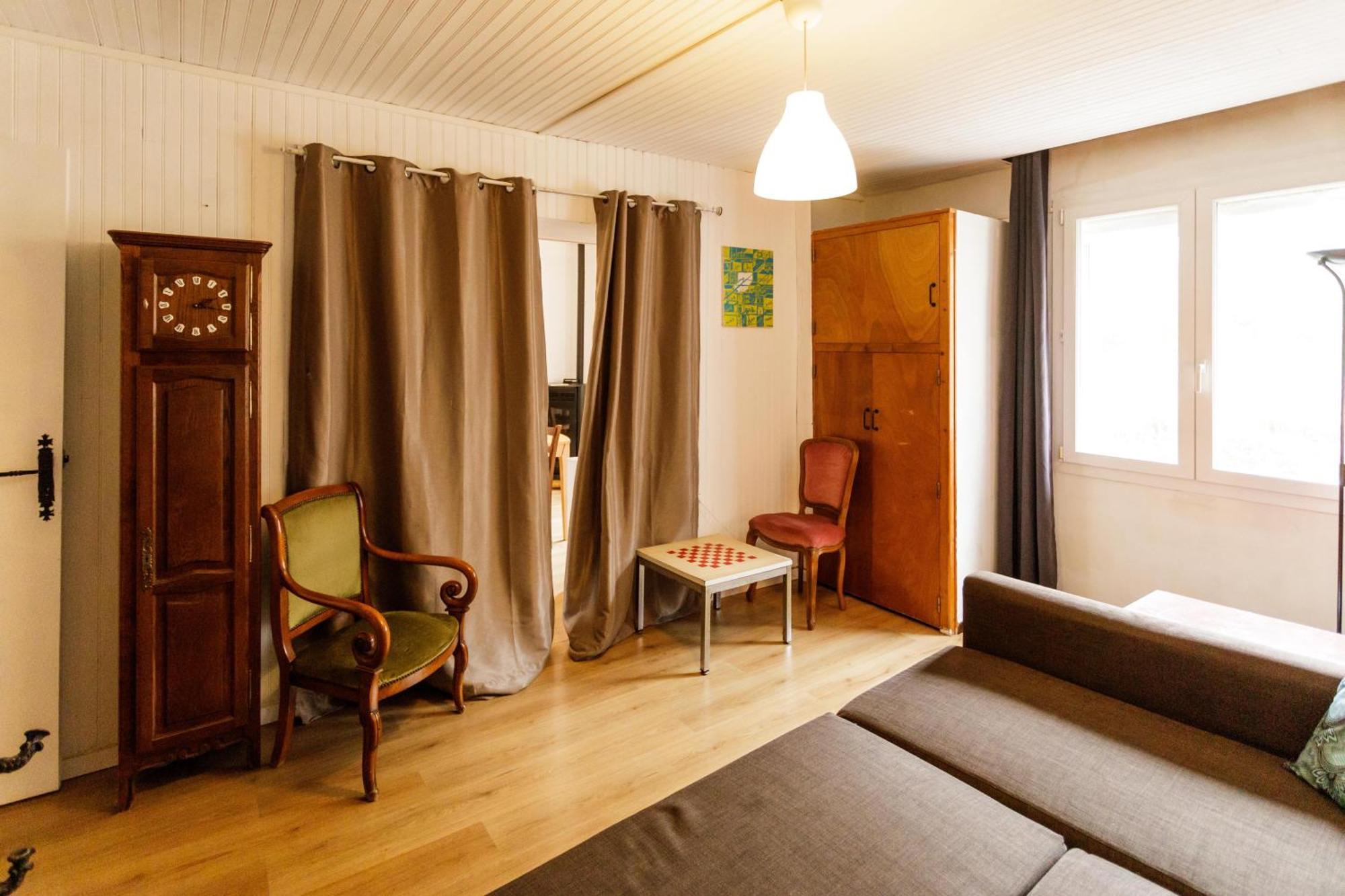 Gite Rue Tranquille Padern エクステリア 写真